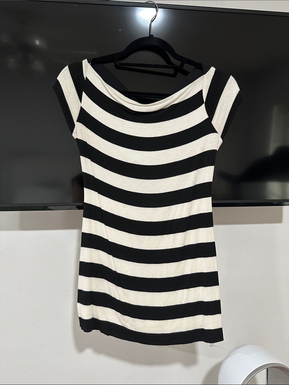 Black and White Striped Cap Top